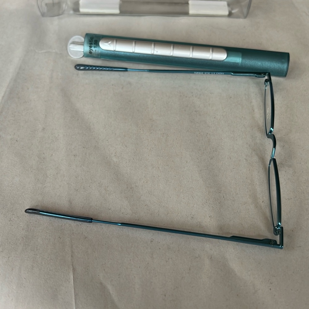 COPY - NEW. Eyestic Reading Glasses with case. 1.5 strength Blue - Picture 7 of 7